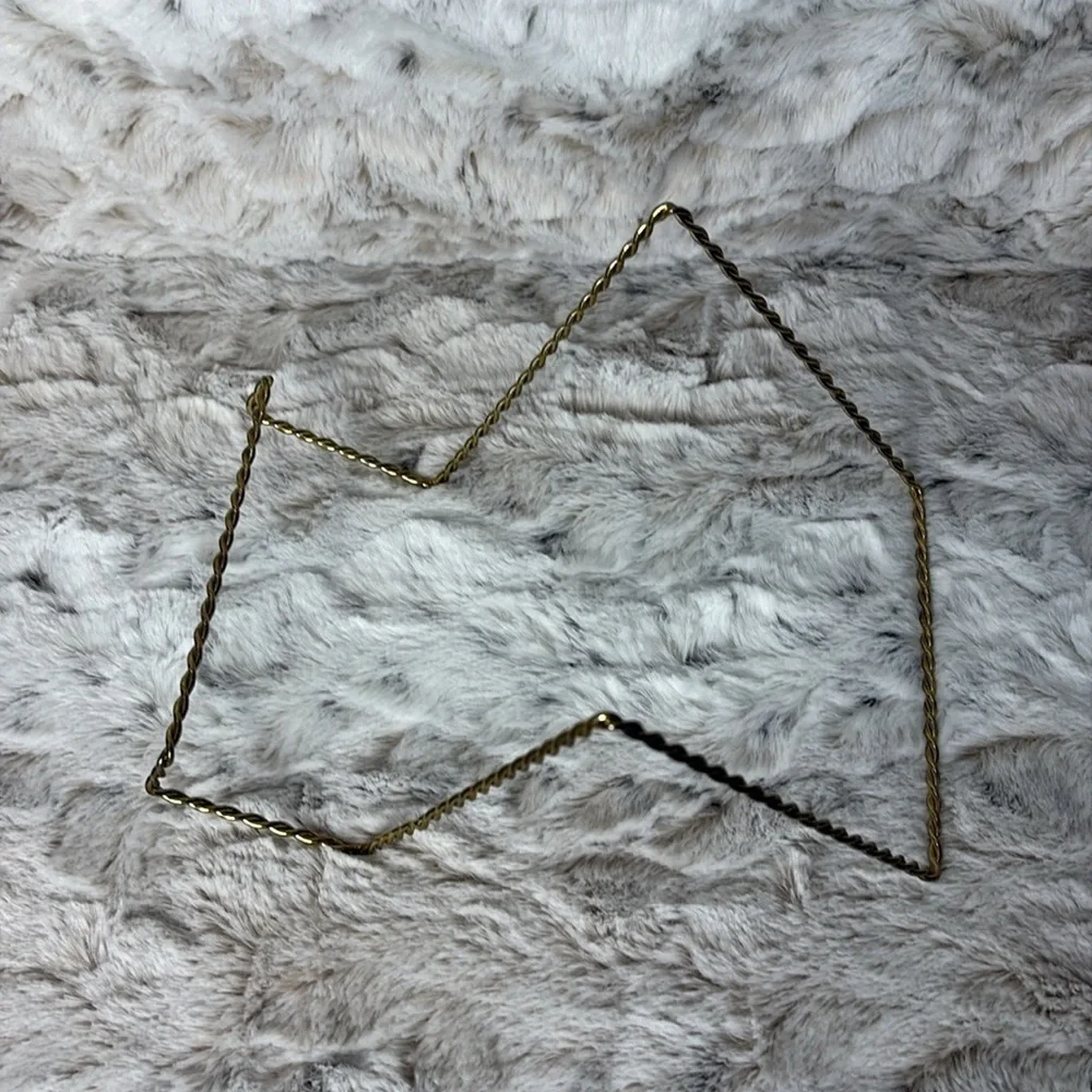 None elegant gold